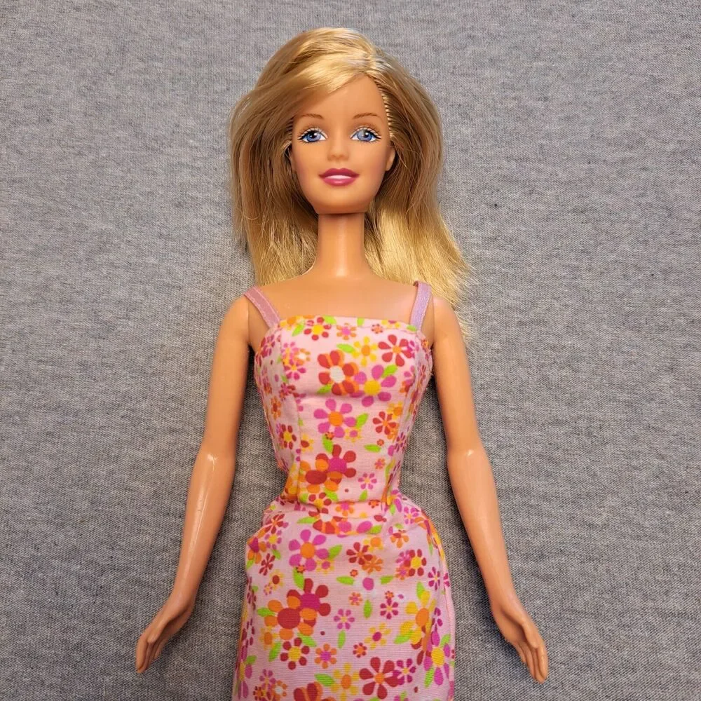 Vtg 90s Barbie Fashion Dolls Lot of 5 blonde bombshell beach bikini clothed toys